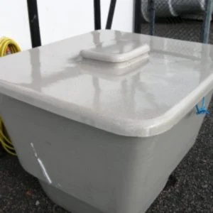 Isolerat pumphus till pool